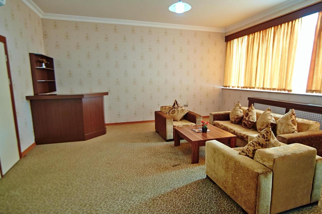 Grand Nakhchivan Hotel Esterno foto